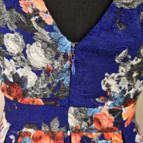 ⭐️Lush Fit And Flare Floral Sleeveless Dress in Blue Size Small - Picture 5 of 6